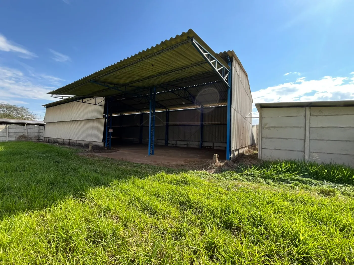 Alugar Comercial / Barrac&atilde;o em Limeira R$ 3.200,00 - Foto 2