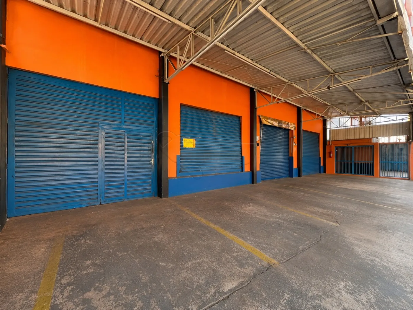 Alugar Comercial / Barrac&atilde;o em Limeira R$ 14.000,00 - Foto 2