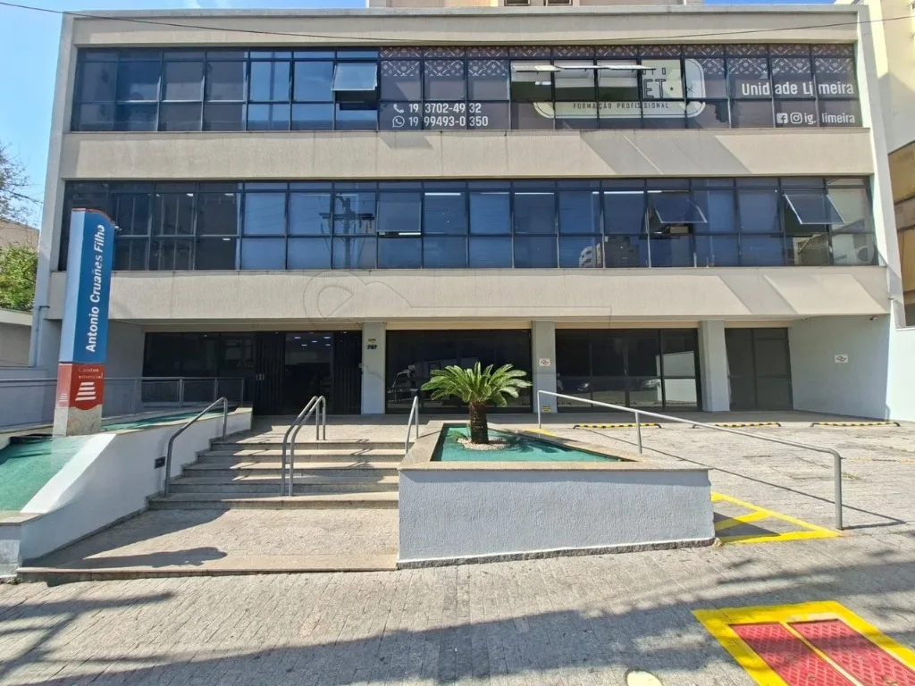 Alugar Comercial / Sala em Limeira R$ 4.000,00 - Foto 1
