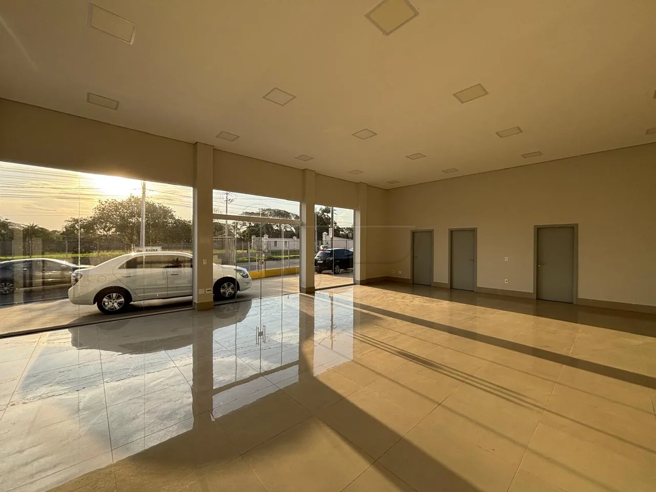 Alugar Comercial / Sal&atilde;o em Limeira R$ 2.800,00 - Foto 2