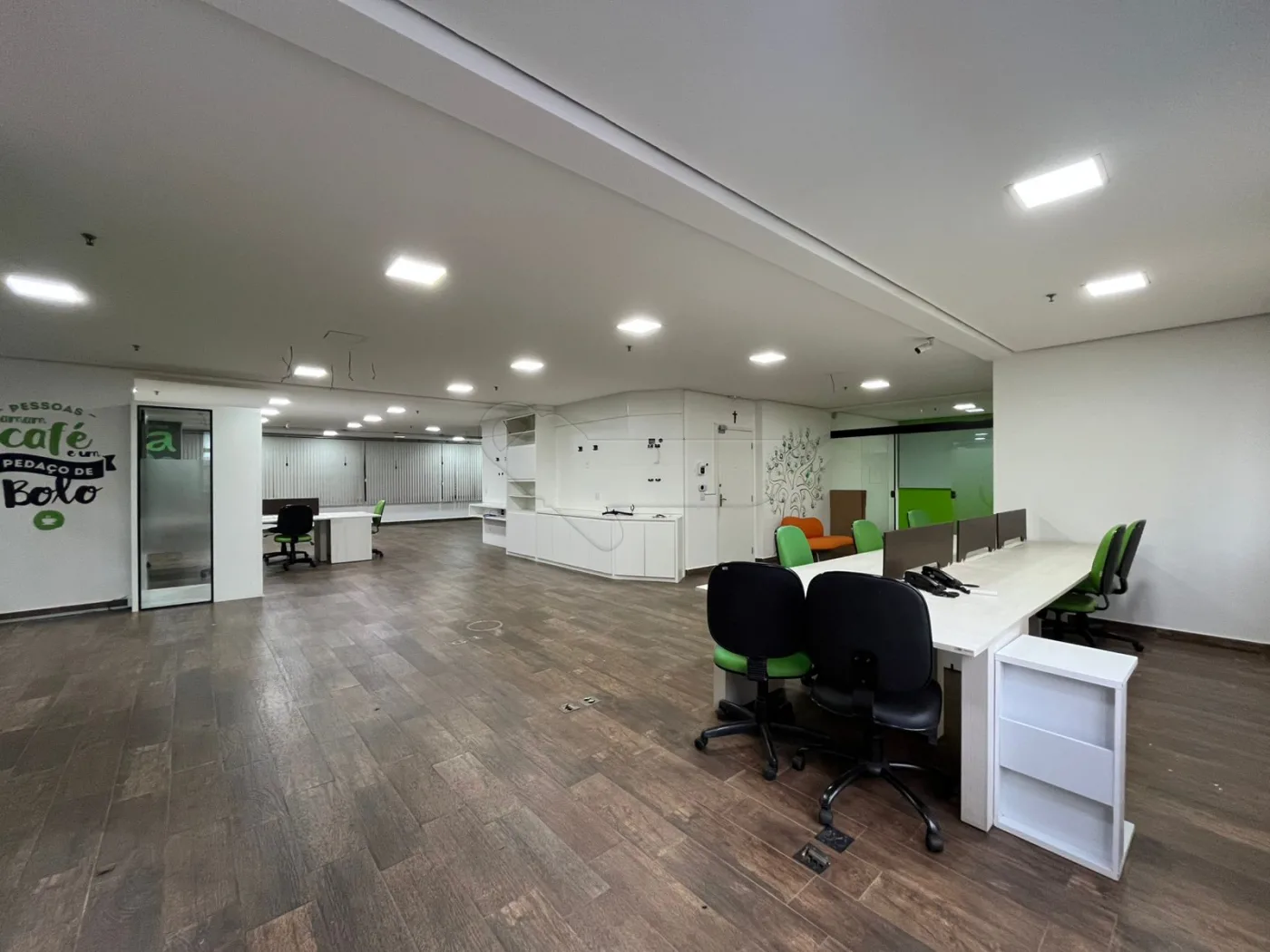 Alugar Comercial / Loja em Limeira R$ 8.500,00 - Foto 2