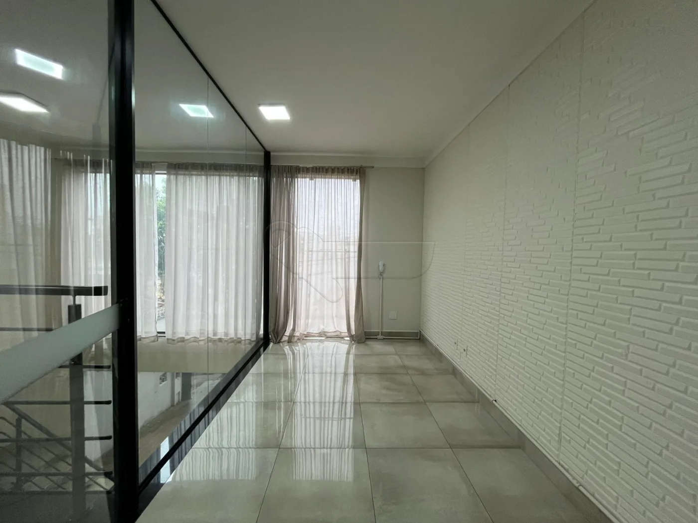Alugar Comercial / Sala em Limeira R$ 900,00 - Foto 4