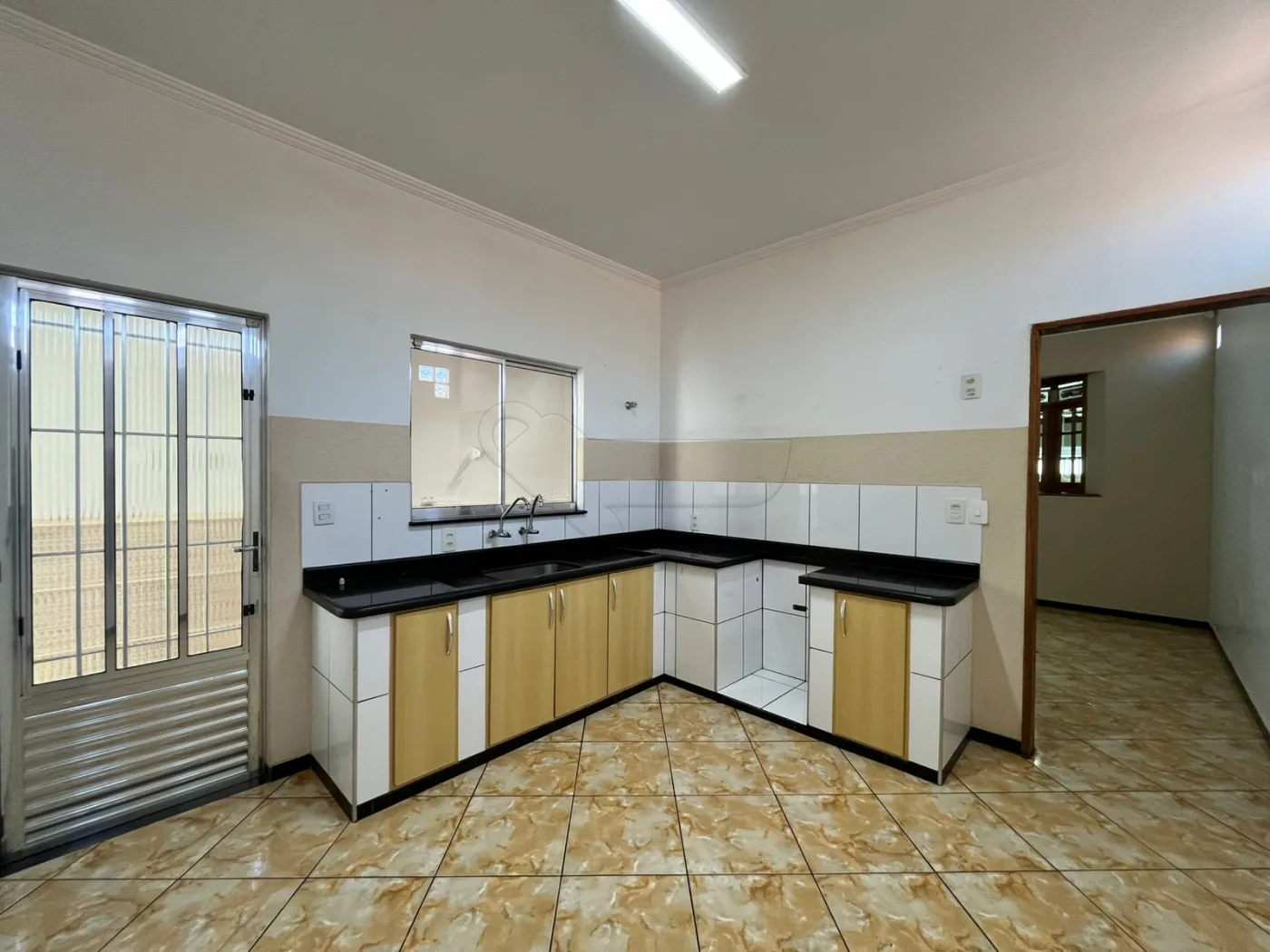 Alugar Casa / Padr&atilde;o em Iracem&aacute;polis R$ 2.000,00 - Foto 8