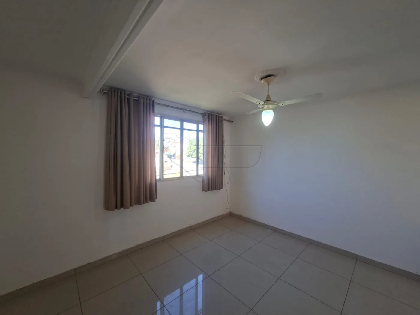 Alugar Apartamento / Padr&atilde;o em Limeira R$ 1.250,00 - Foto 1