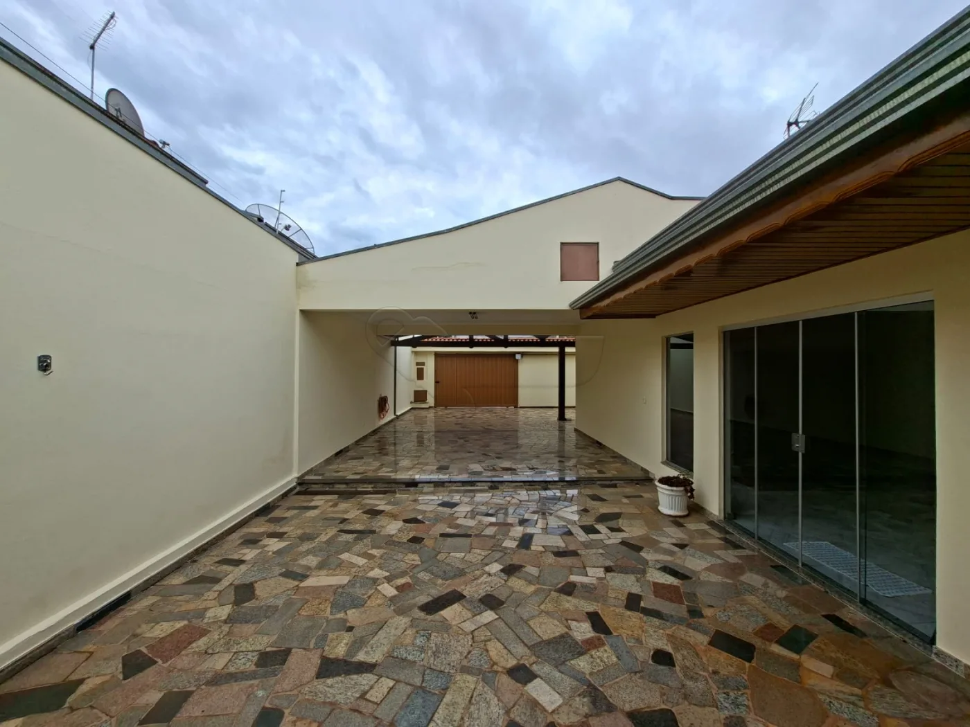 Alugar Casa / Padr&atilde;o em Limeira R$ 2.900,00 - Foto 4