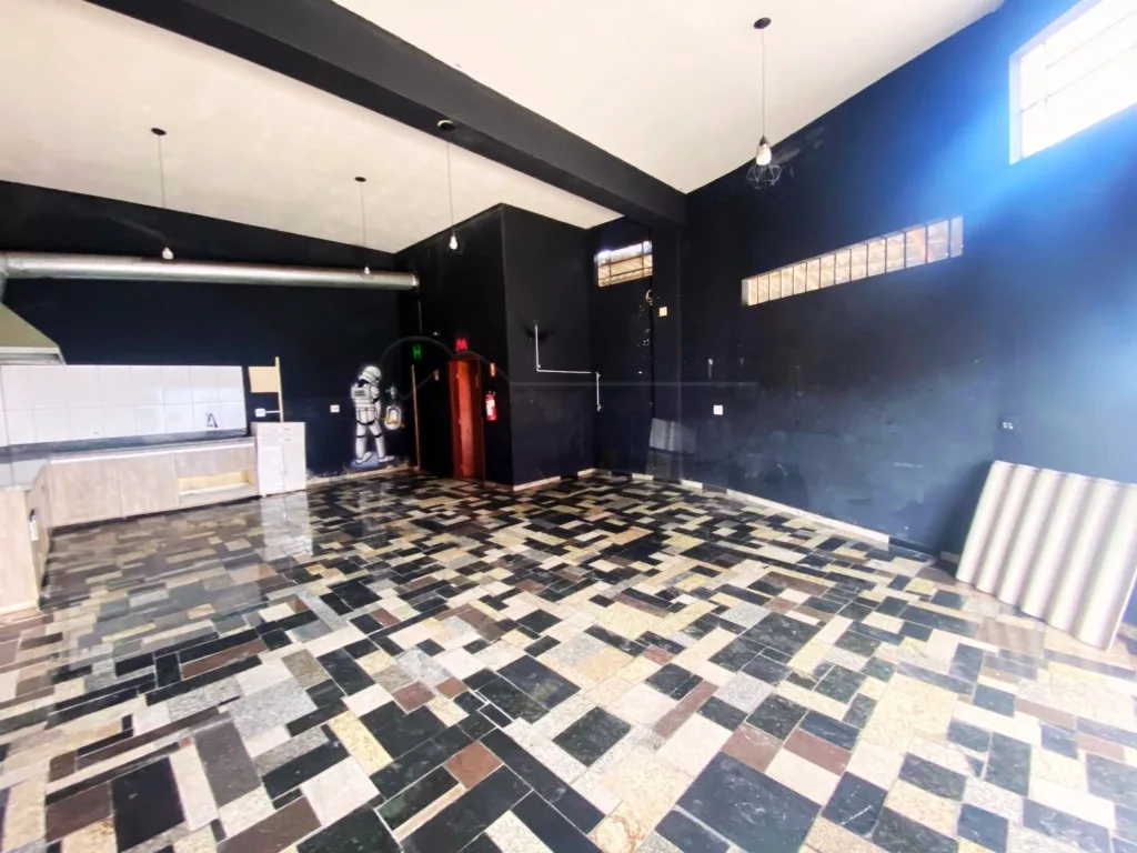 Alugar Comercial / Sal&atilde;o em Limeira R$ 2.200,00 - Foto 2