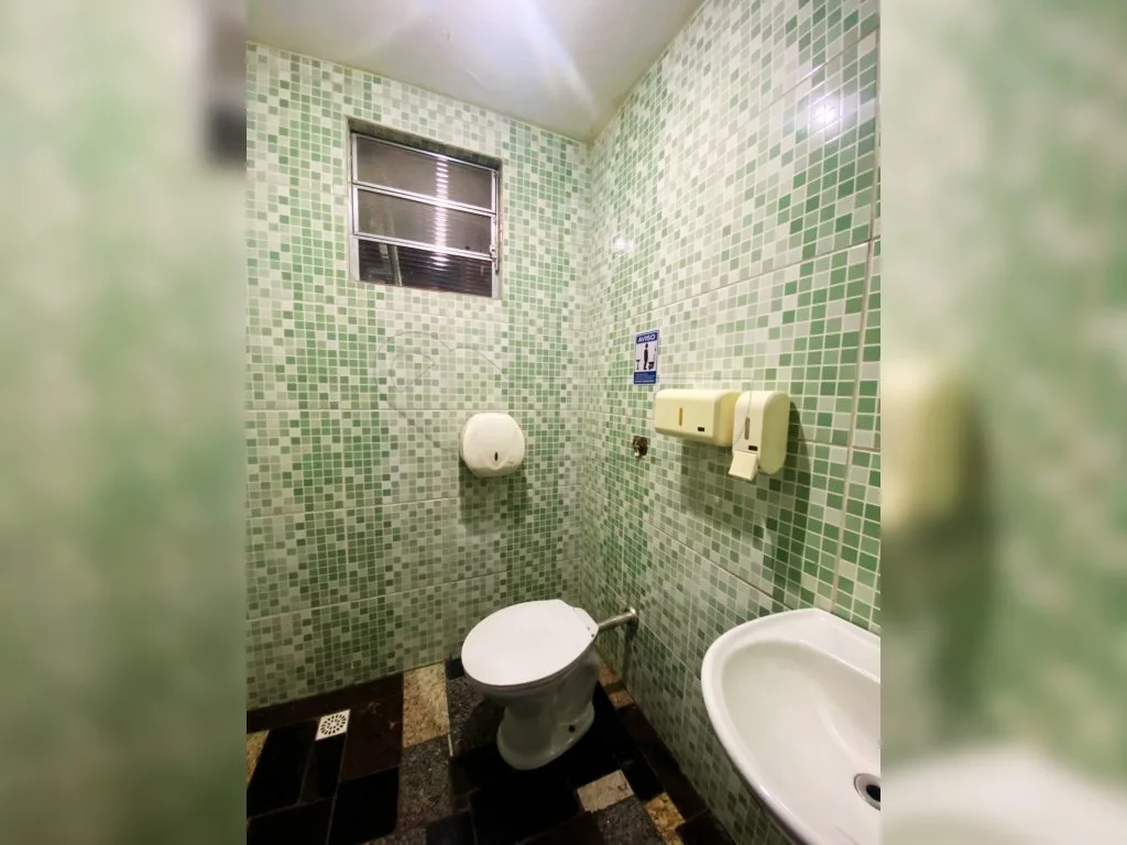 Alugar Comercial / Sal&atilde;o em Limeira R$ 2.200,00 - Foto 4