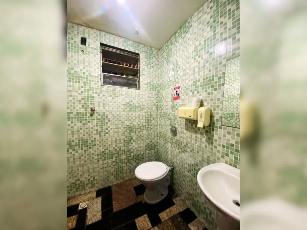Alugar Comercial / Sal&atilde;o em Limeira R$ 2.200,00 - Foto 5