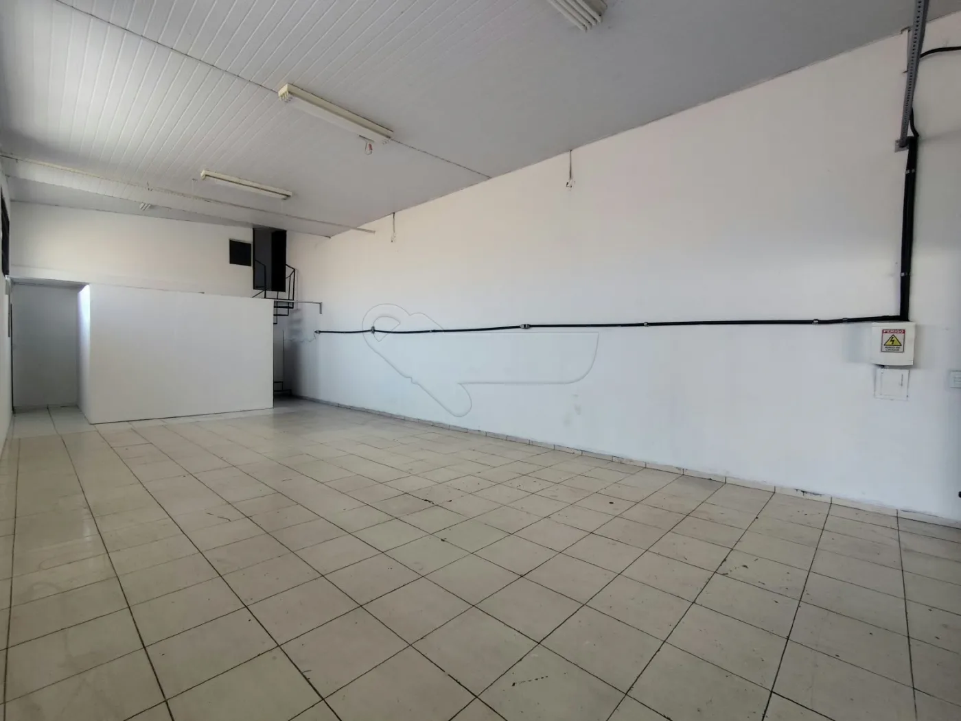 Alugar Comercial / Galp&atilde;o em Limeira R$ 1.700,00 - Foto 4