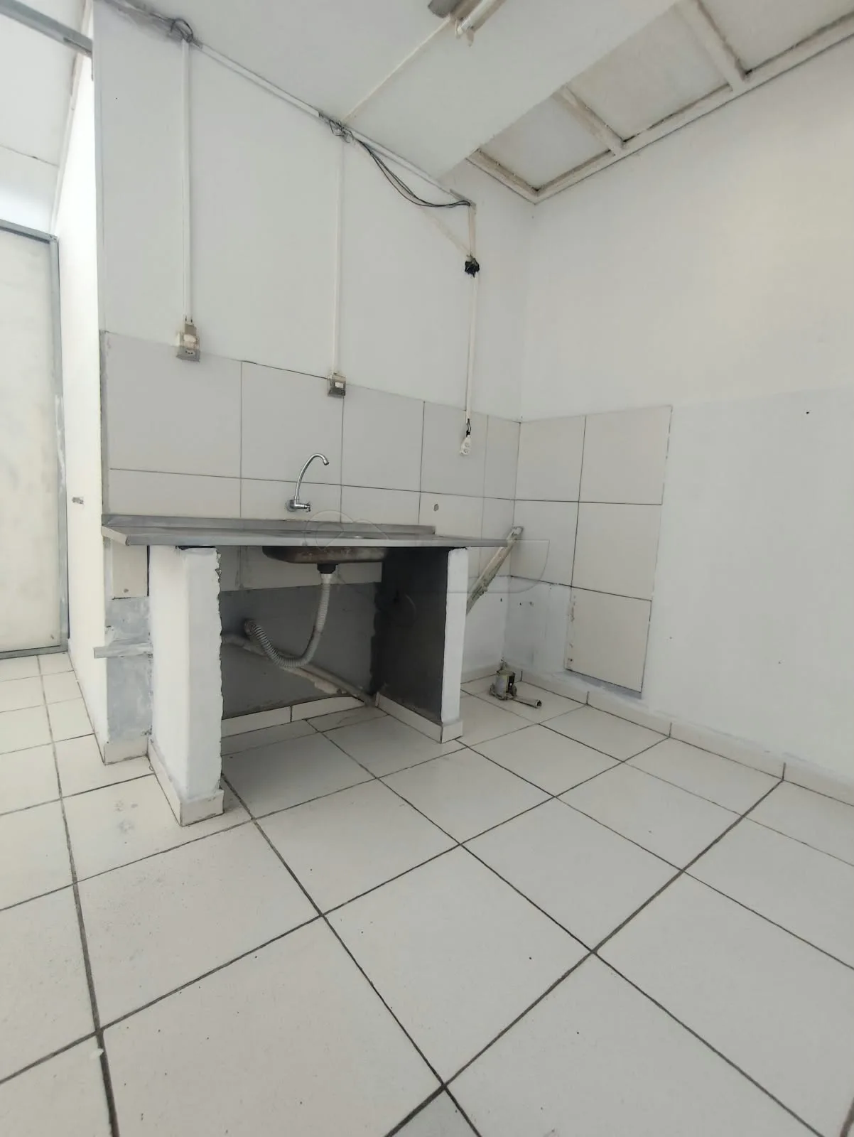 Alugar Comercial / Galp&atilde;o em Limeira R$ 1.700,00 - Foto 17