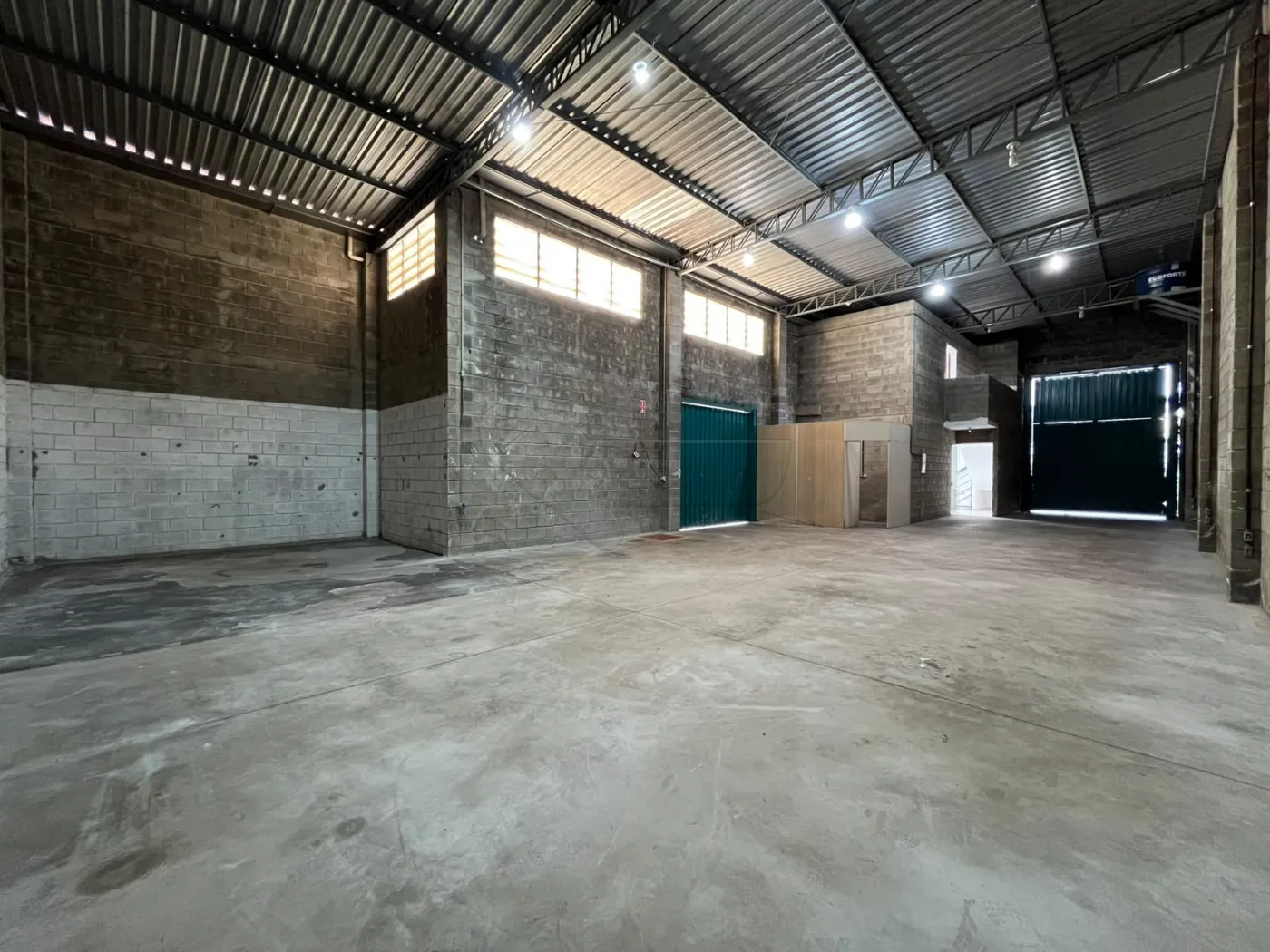 Alugar Comercial / Barrac&atilde;o em Limeira R$ 5.000,00 - Foto 10