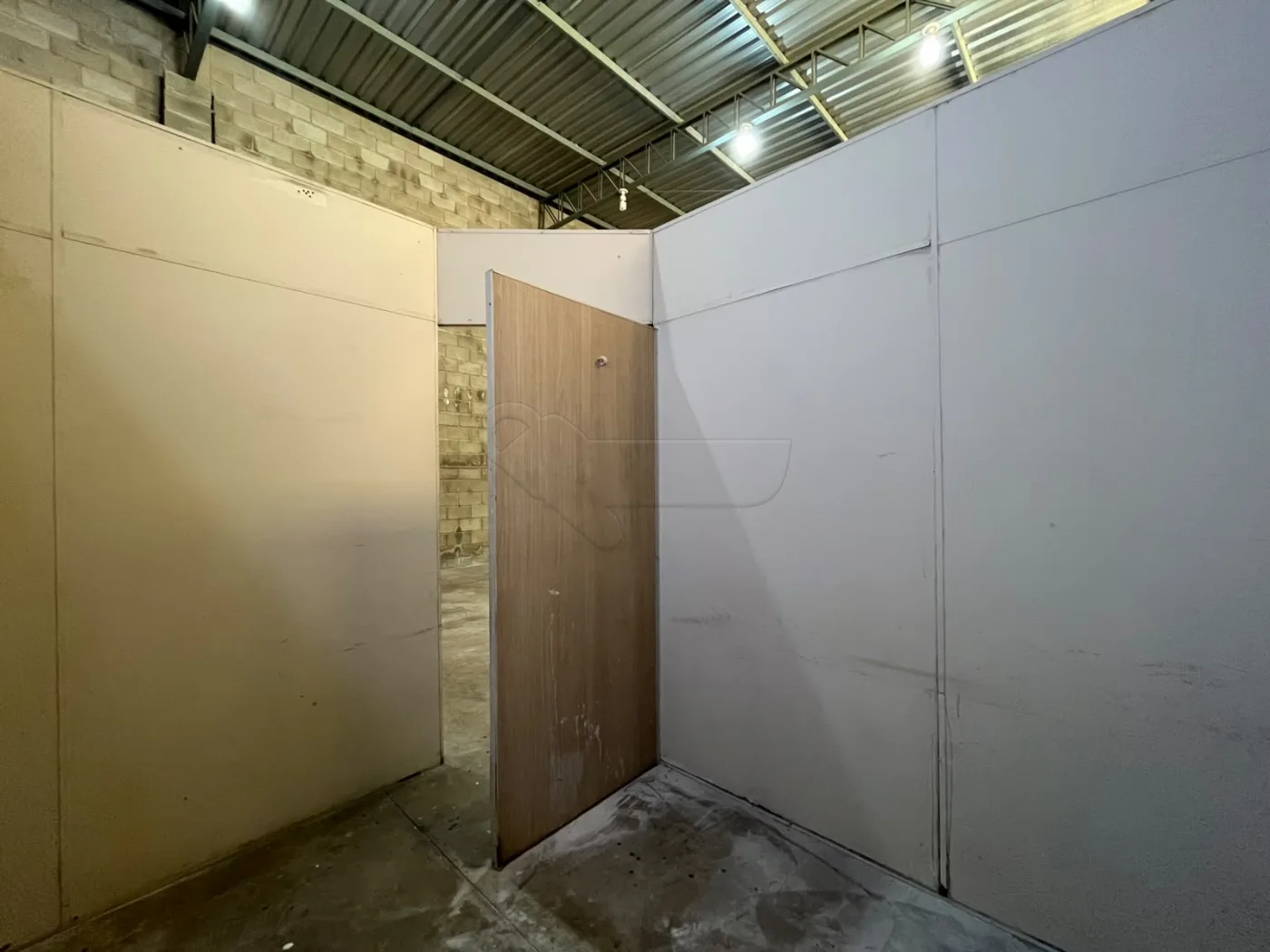 Alugar Comercial / Barrac&atilde;o em Limeira R$ 5.000,00 - Foto 16