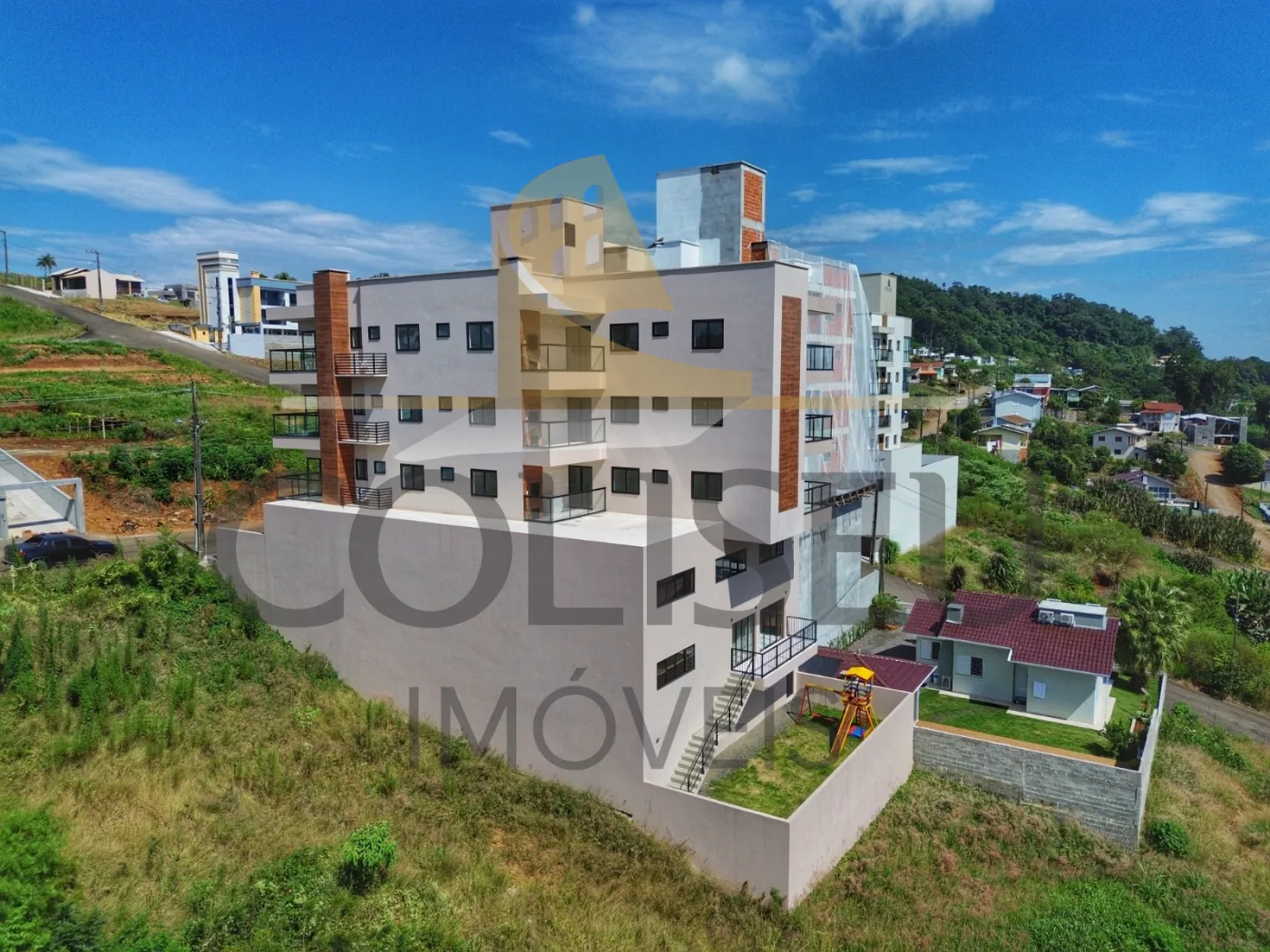 Alugar Apartamento / Padr&atilde;o em Conc&oacute;rdia R$ 1.950,00 - Foto 1