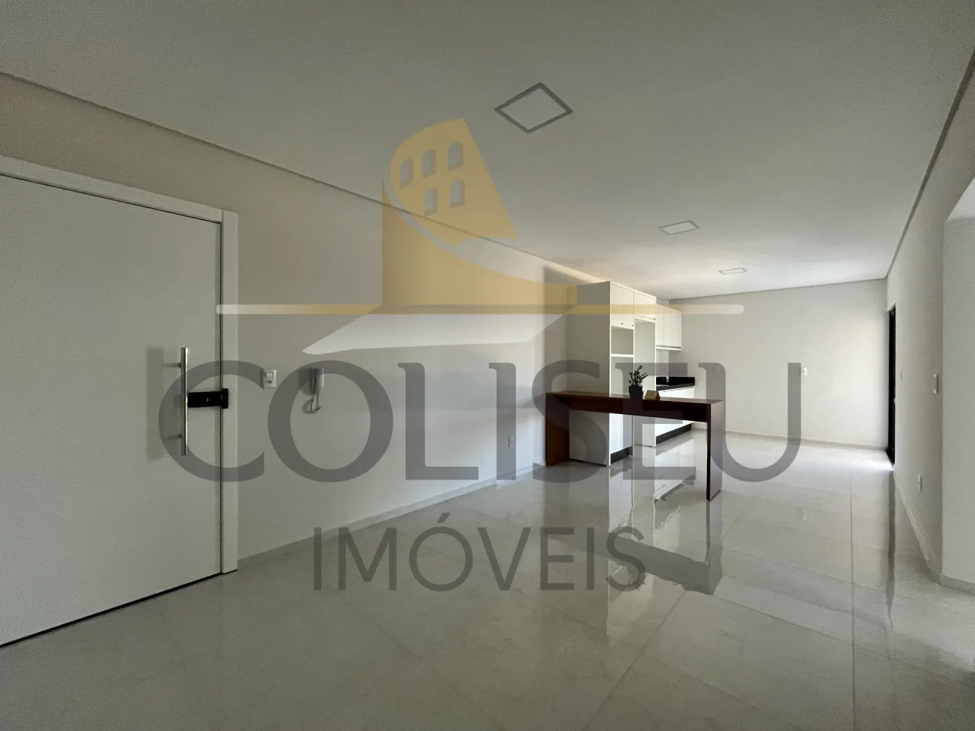 Alugar Apartamento / Padr&atilde;o em Conc&oacute;rdia R$ 1.950,00 - Foto 4