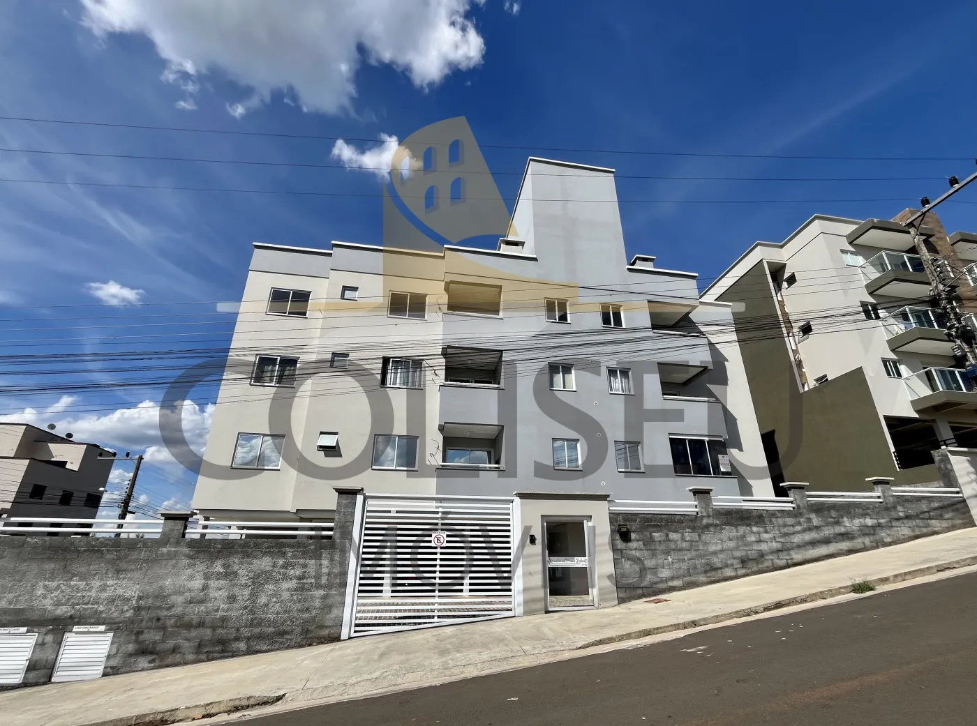 Alugar Apartamento / Padr&atilde;o em Conc&oacute;rdia R$ 2.200,00 - Foto 1