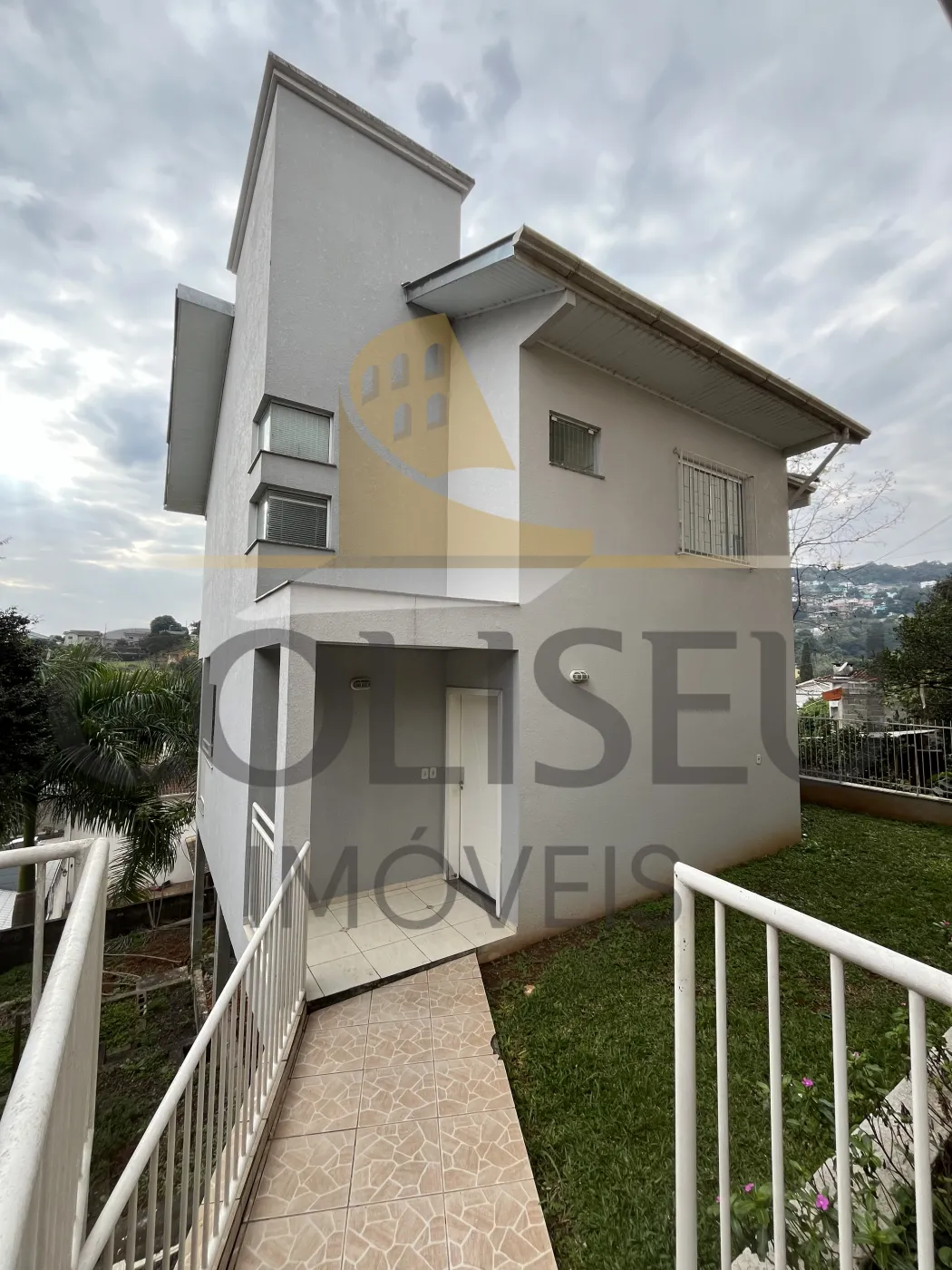 Alugar Casa / Padr&atilde;o em Conc&oacute;rdia R$ 1.900,00 - Foto 1