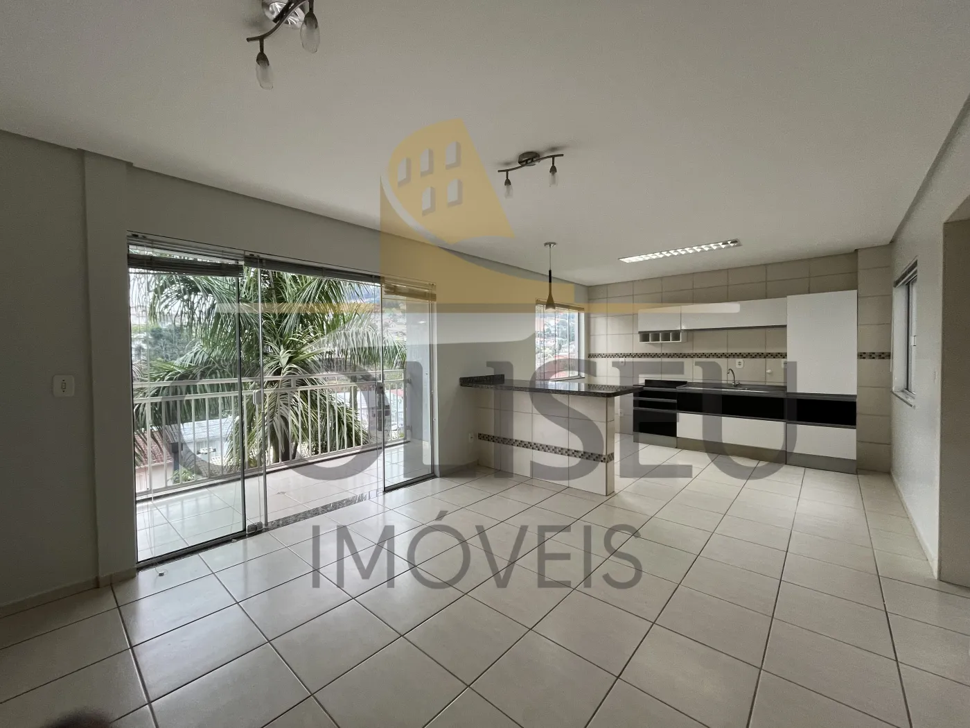 Alugar Casa / Padr&atilde;o em Conc&oacute;rdia R$ 1.900,00 - Foto 3