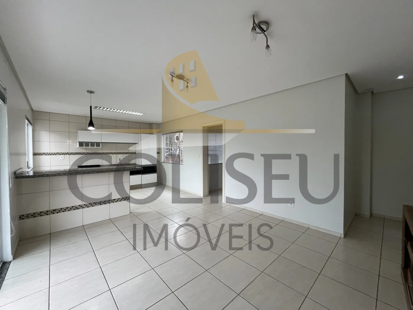 Alugar Casa / Padr&atilde;o em Conc&oacute;rdia R$ 1.900,00 - Foto 4