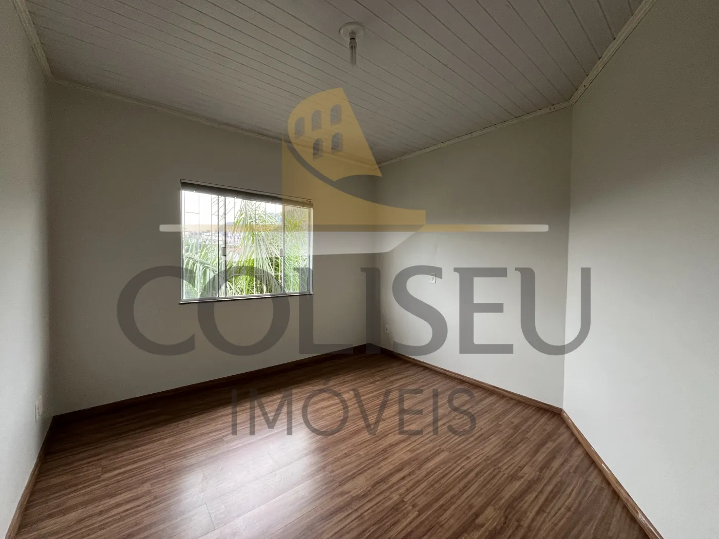 Alugar Casa / Padr&atilde;o em Conc&oacute;rdia R$ 1.900,00 - Foto 18