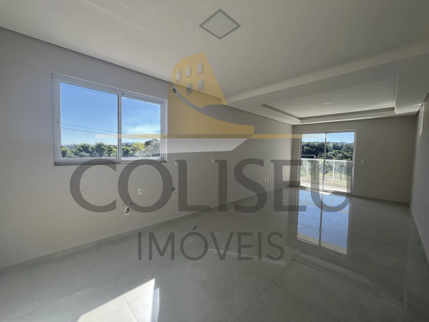Alugar Apartamento / Padr&atilde;o em Conc&oacute;rdia R$ 2.300,00 - Foto 2