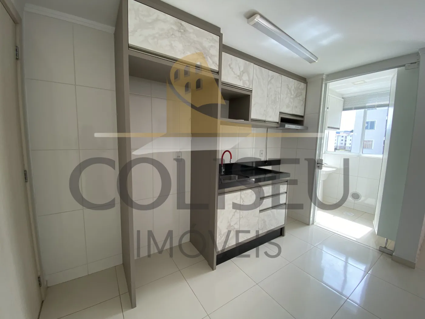 Alugar Apartamento / Padr&atilde;o em Conc&oacute;rdia R$ 1.600,00 - Foto 2