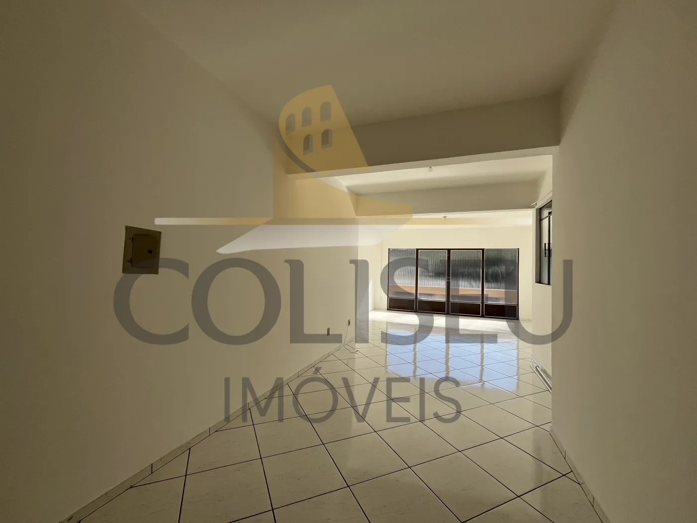 Alugar Apartamento / Padr&atilde;o em Conc&oacute;rdia R$ 1.400,00 - Foto 2