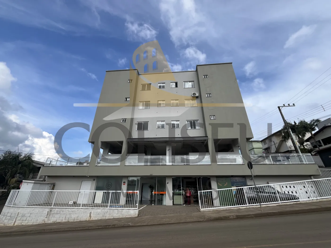 Alugar Apartamento / Padr&atilde;o em Conc&oacute;rdia R$ 1.200,00 - Foto 1