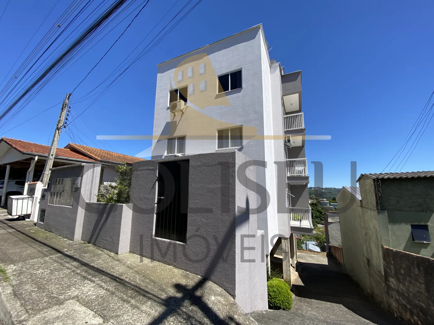 Alugar Apartamento / Padr&atilde;o em Conc&oacute;rdia R$ 1.550,00 - Foto 1
