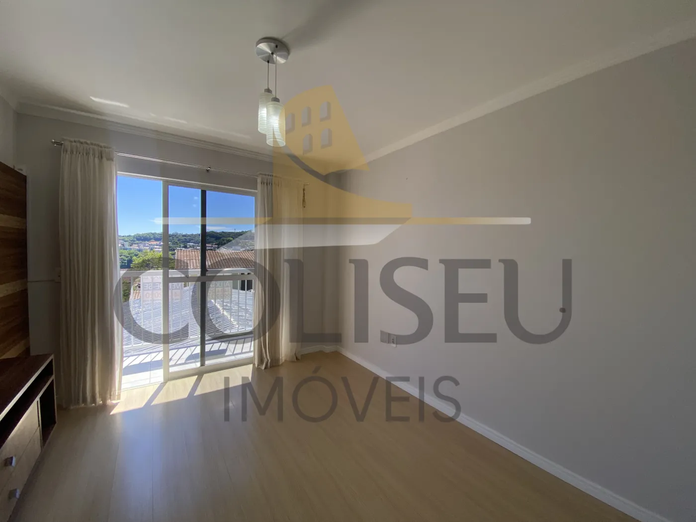 Alugar Apartamento / Padr&atilde;o em Conc&oacute;rdia R$ 1.550,00 - Foto 2