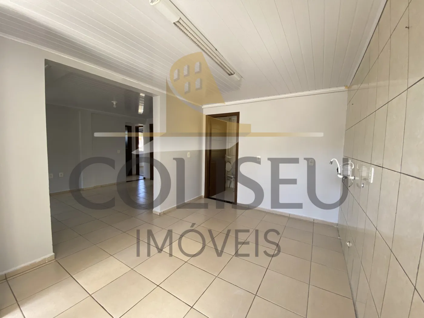 Alugar Casa / Piso T&eacute;rreo em Conc&oacute;rdia R$ 1.700,00 - Foto 2