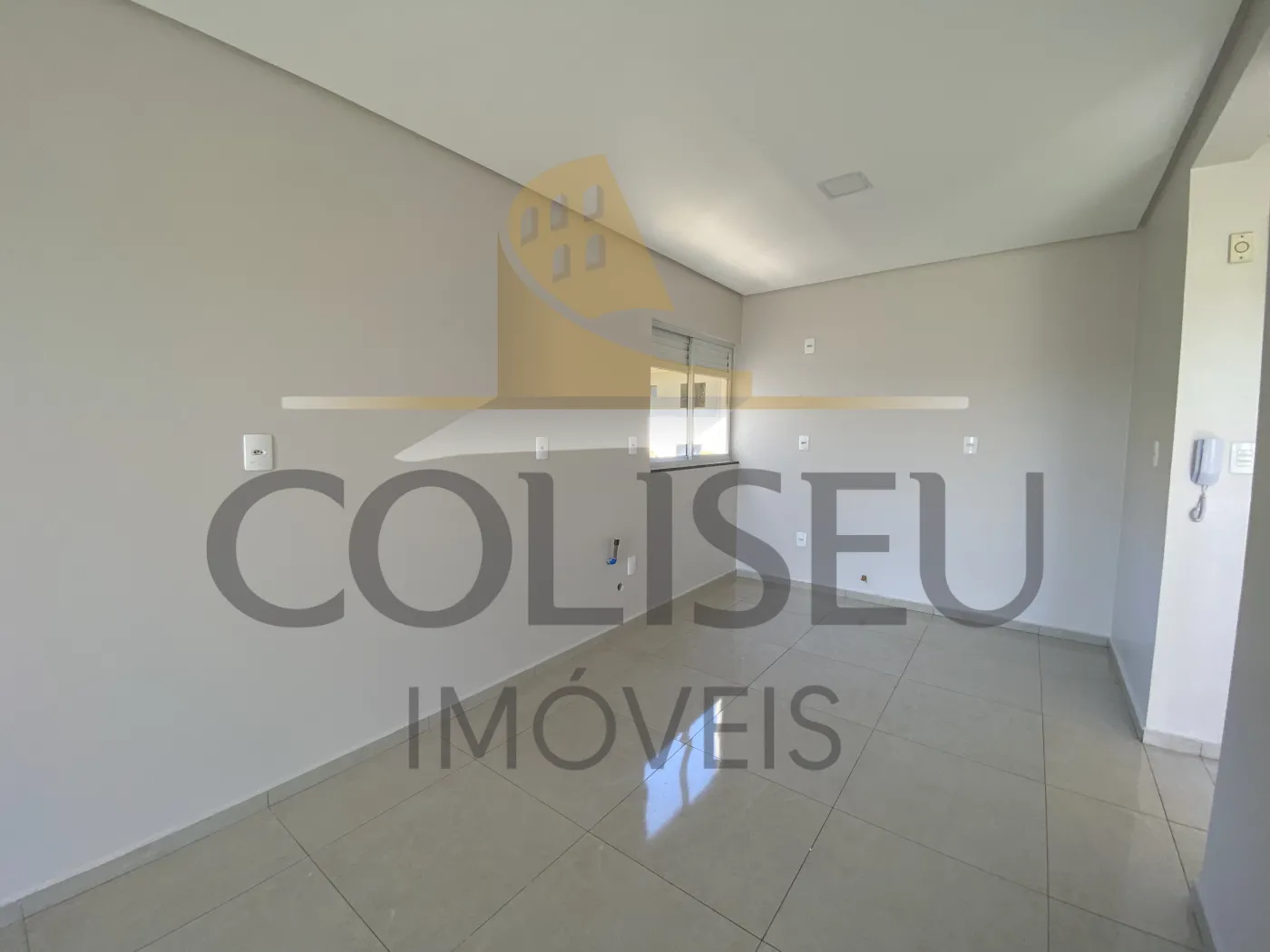 Alugar Apartamento / Padr&atilde;o em Conc&oacute;rdia R$ 1.300,00 - Foto 2