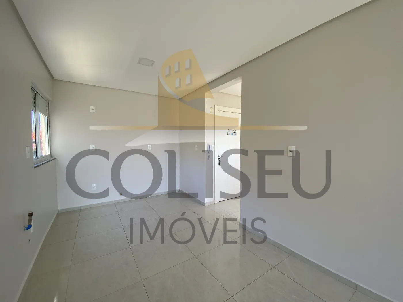 Alugar Apartamento / Padr&atilde;o em Conc&oacute;rdia R$ 1.300,00 - Foto 3