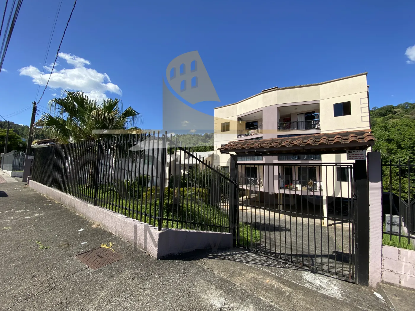 Alugar Apartamento / Padr&atilde;o em Conc&oacute;rdia R$ 1.350,00 - Foto 1