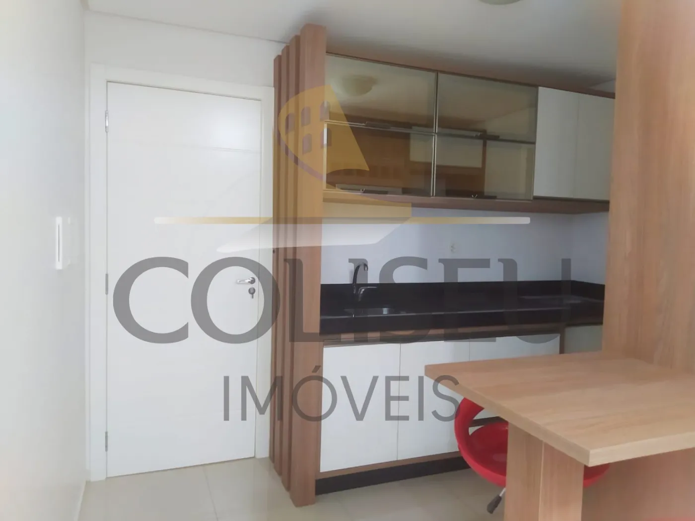 Alugar Apartamento / Padr&atilde;o em Conc&oacute;rdia R$ 1.800,00 - Foto 2