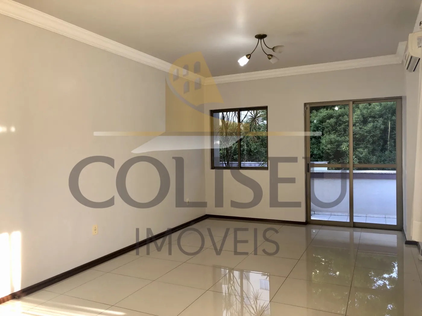 Alugar Apartamento / Padr&atilde;o em Conc&oacute;rdia R$ 2.500,00 - Foto 3