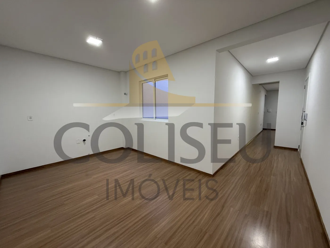 Alugar Apartamento / Padr&atilde;o em Conc&oacute;rdia R$ 1.600,00 - Foto 4