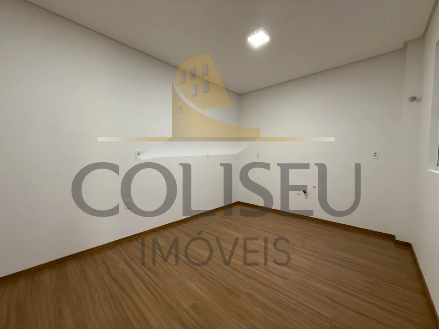 Alugar Apartamento / Padr&atilde;o em Conc&oacute;rdia R$ 1.600,00 - Foto 8