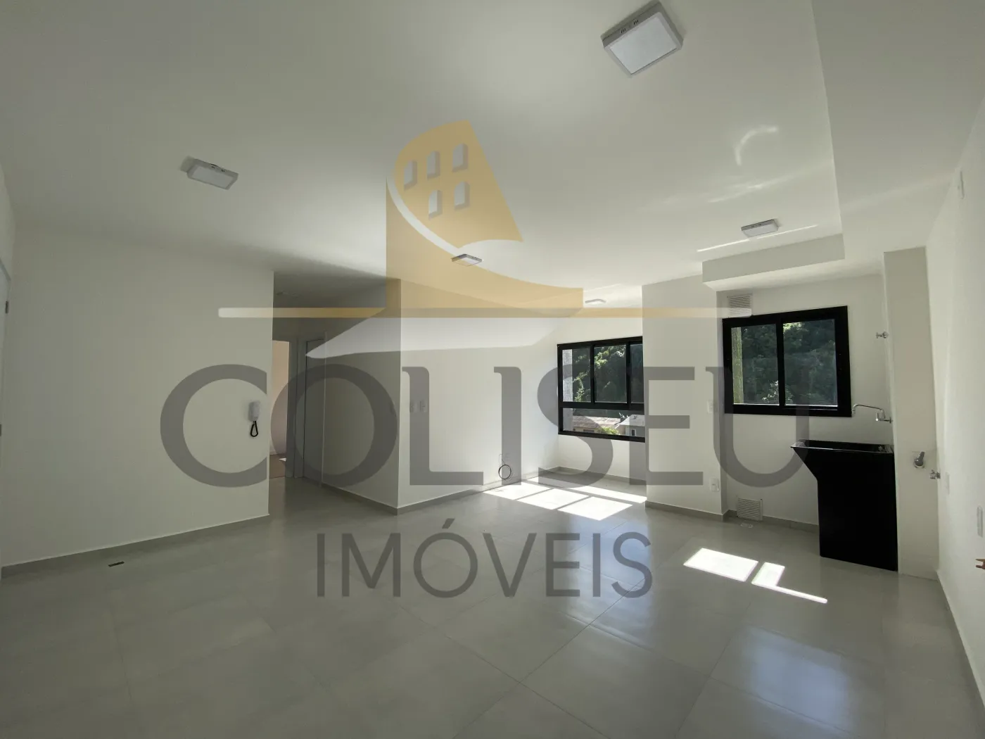 Alugar Apartamento / Padr&atilde;o em Conc&oacute;rdia R$ 1.500,00 - Foto 3