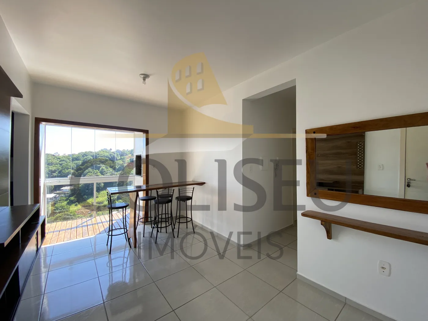 Alugar Apartamento / Padr&atilde;o em Conc&oacute;rdia R$ 1.550,00 - Foto 2