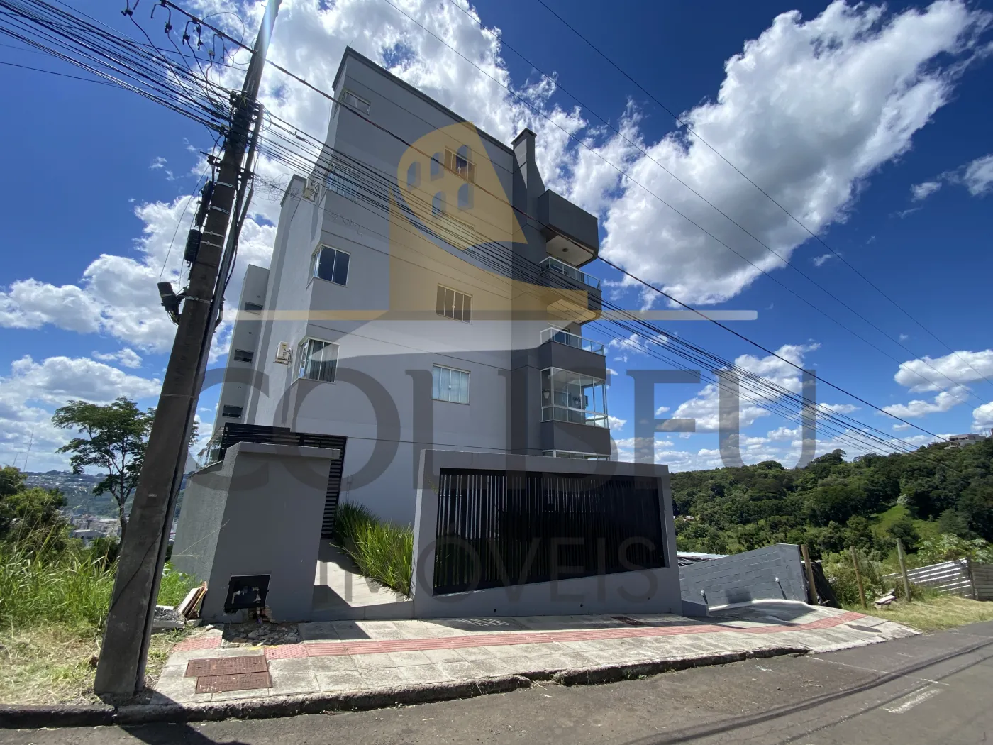 Alugar Apartamento / Padr&atilde;o em Conc&oacute;rdia R$ 1.450,00 - Foto 1