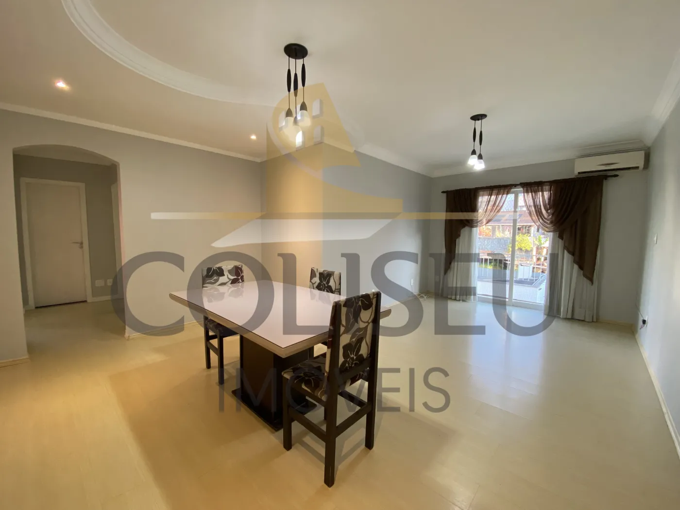 Alugar Apartamento / Padr&atilde;o em Conc&oacute;rdia R$ 2.200,00 - Foto 2