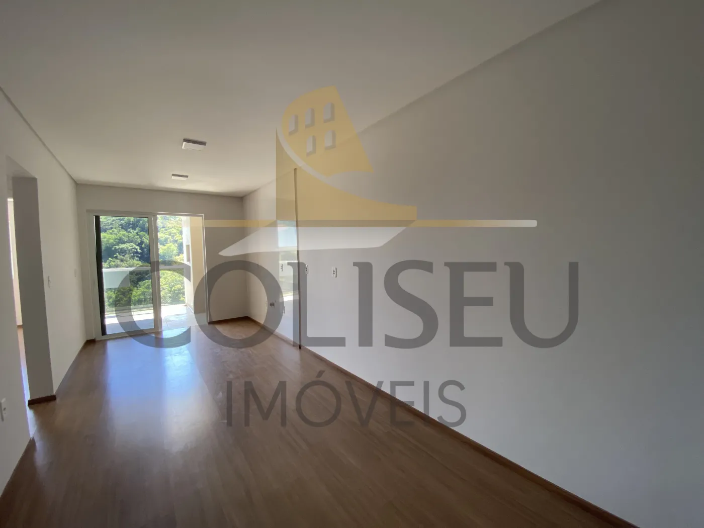 Alugar Apartamento / Padr&atilde;o em Conc&oacute;rdia R$ 2.000,00 - Foto 4