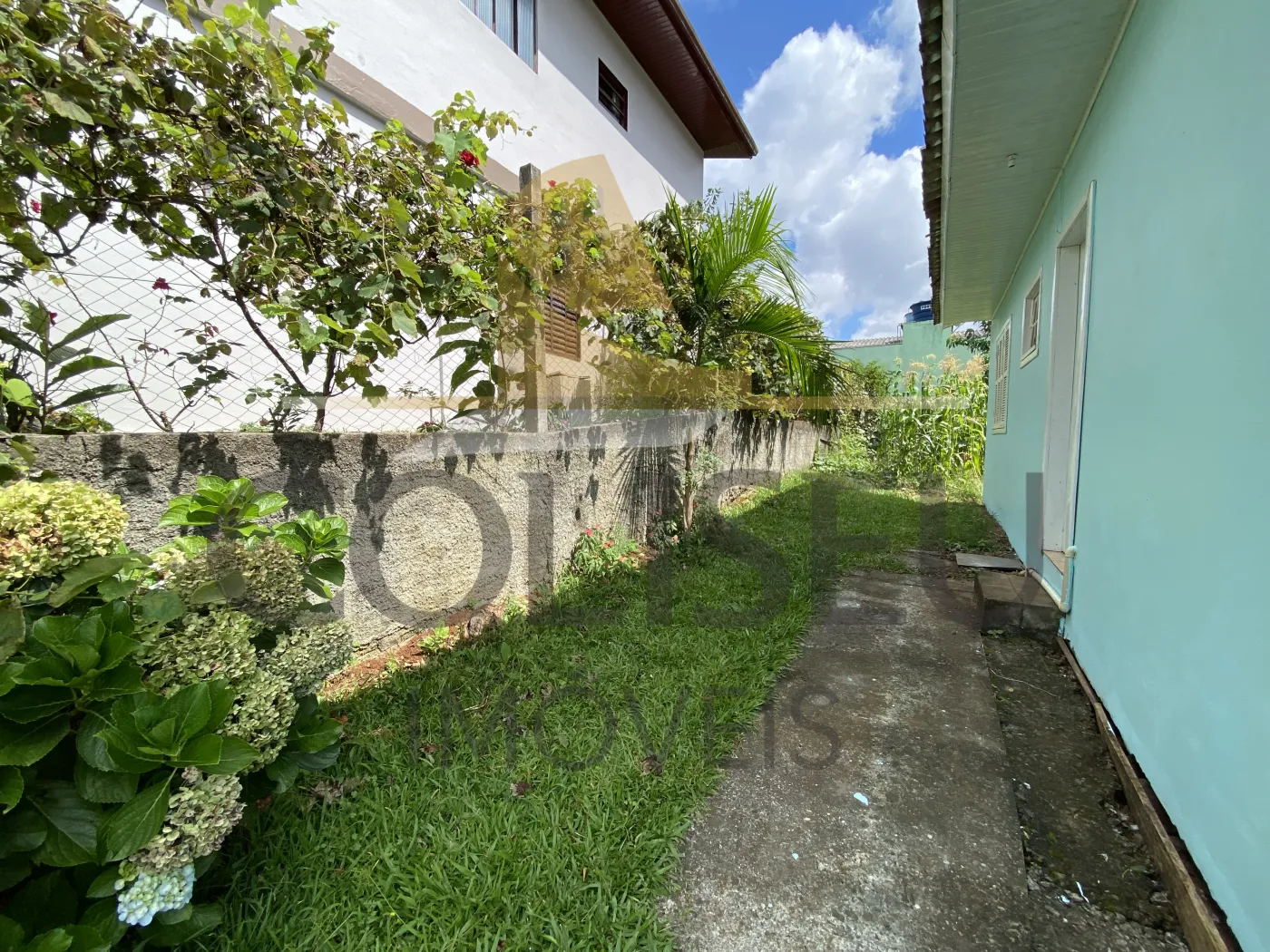 Alugar Casa / Padr&atilde;o em Conc&oacute;rdia R$ 1.300,00 - Foto 2