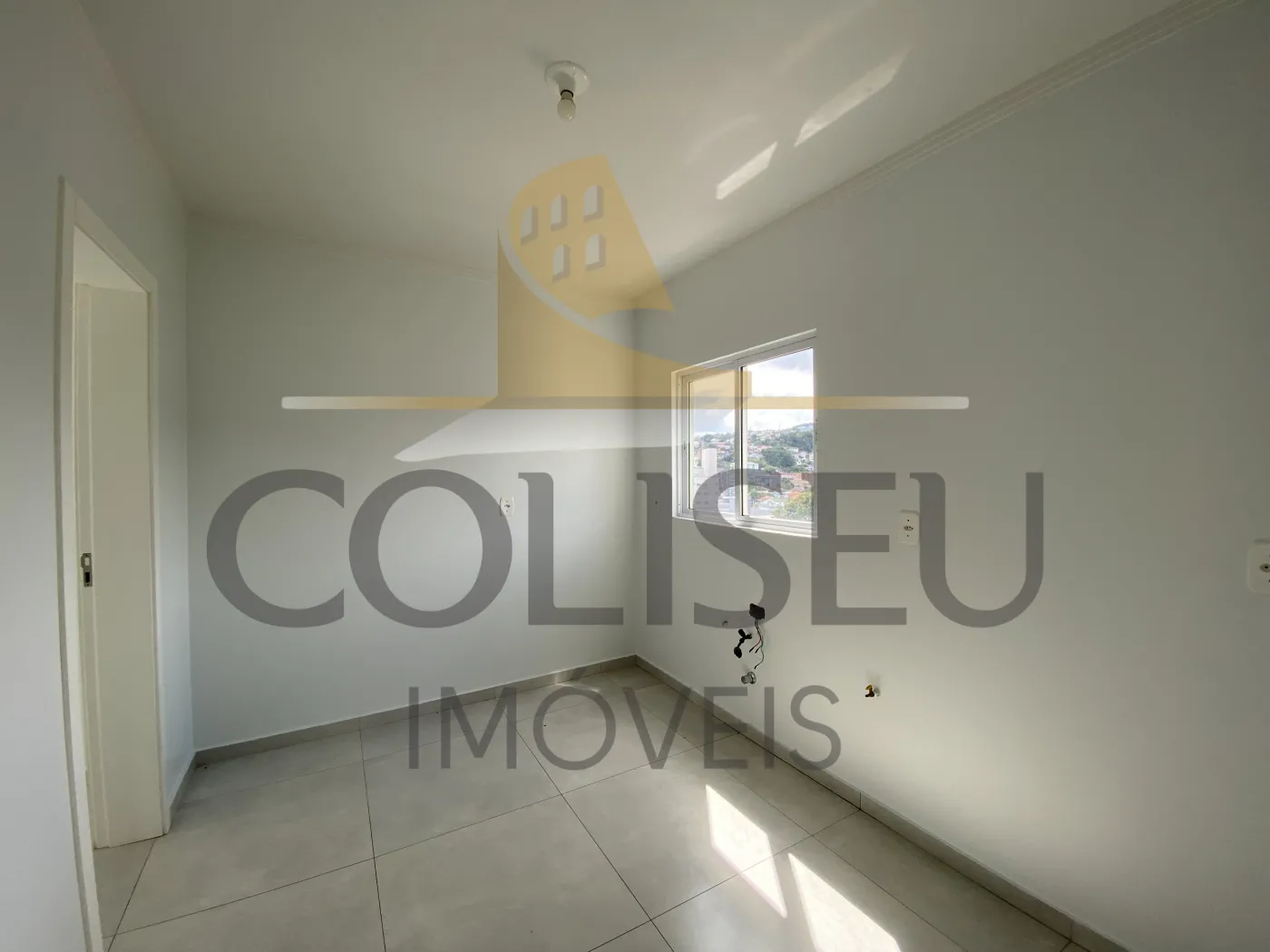 Alugar Apartamento / Padr&atilde;o em Conc&oacute;rdia R$ 1.500,00 - Foto 2