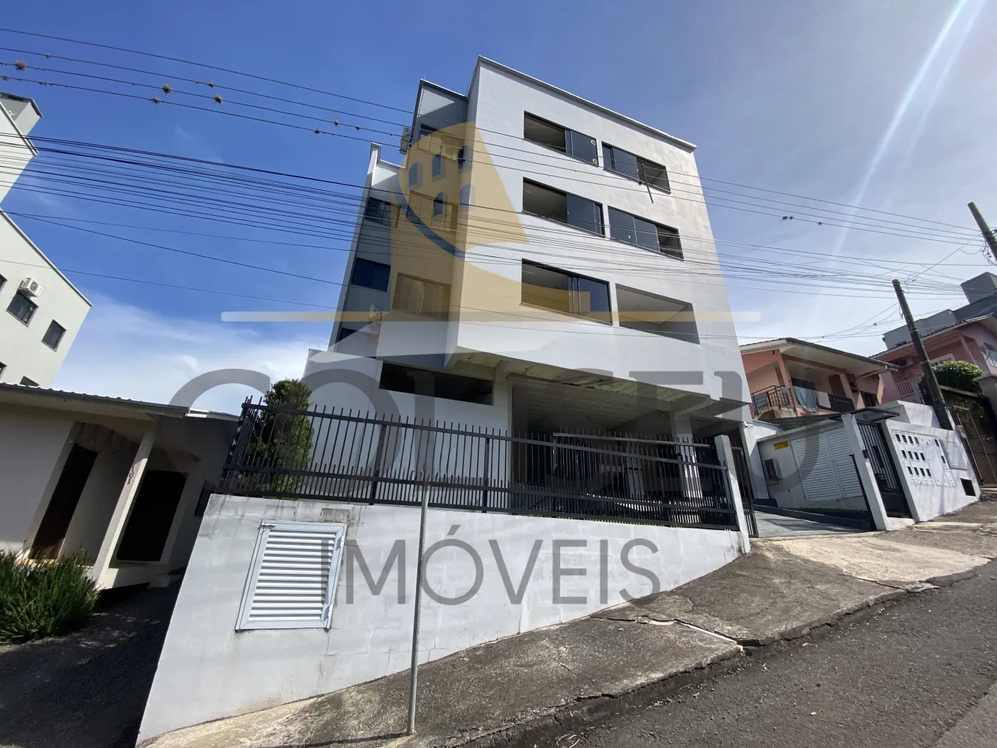 Alugar Apartamento / Padr&atilde;o em Conc&oacute;rdia R$ 1.500,00 - Foto 1