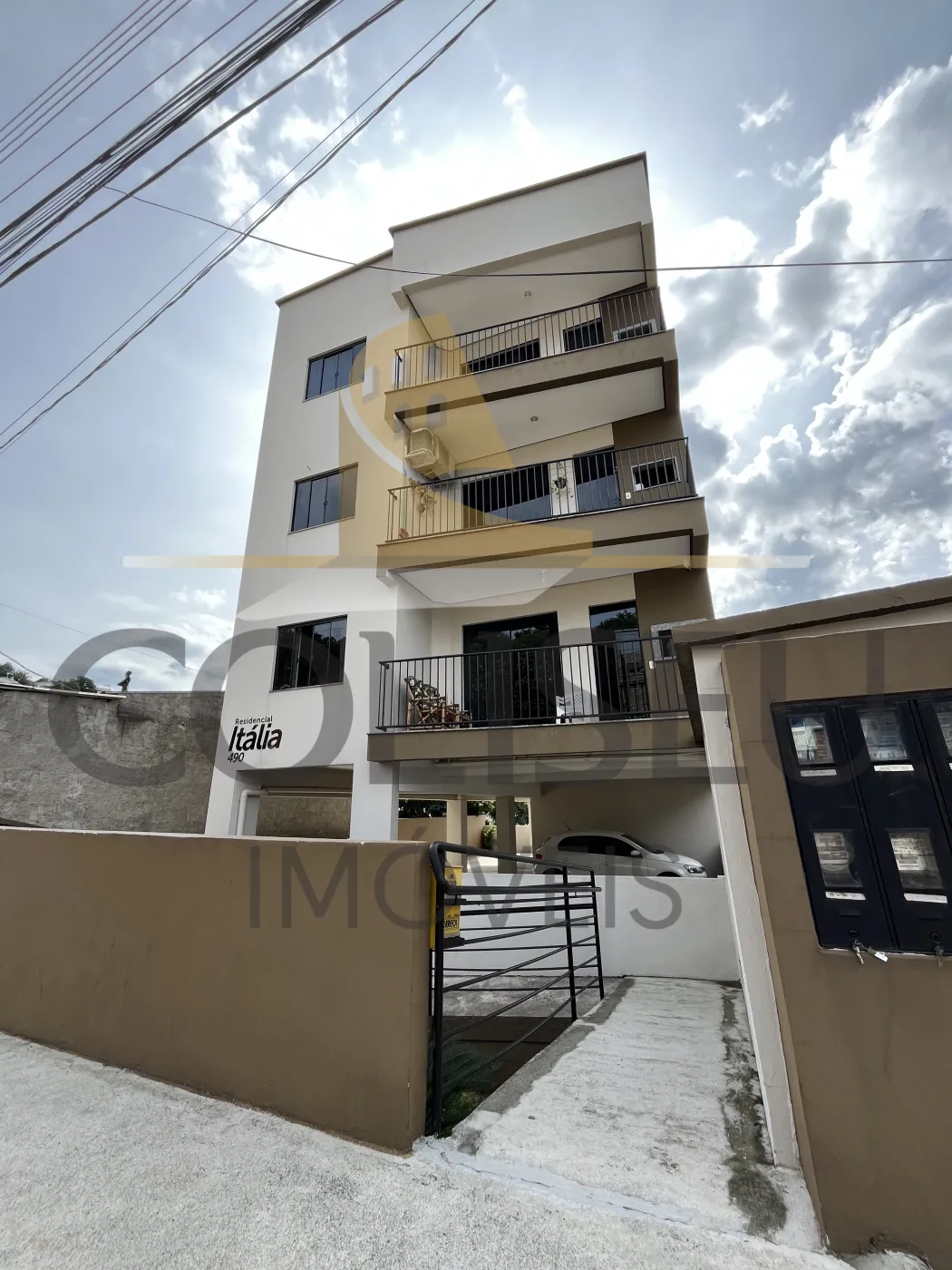 Alugar Apartamento / Padr&atilde;o em Conc&oacute;rdia R$ 2.100,00 - Foto 1