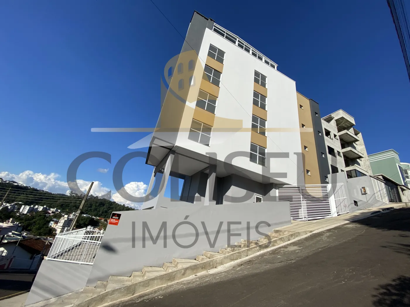 Alugar Apartamento / Padr&atilde;o em Conc&oacute;rdia R$ 3.300,00 - Foto 1