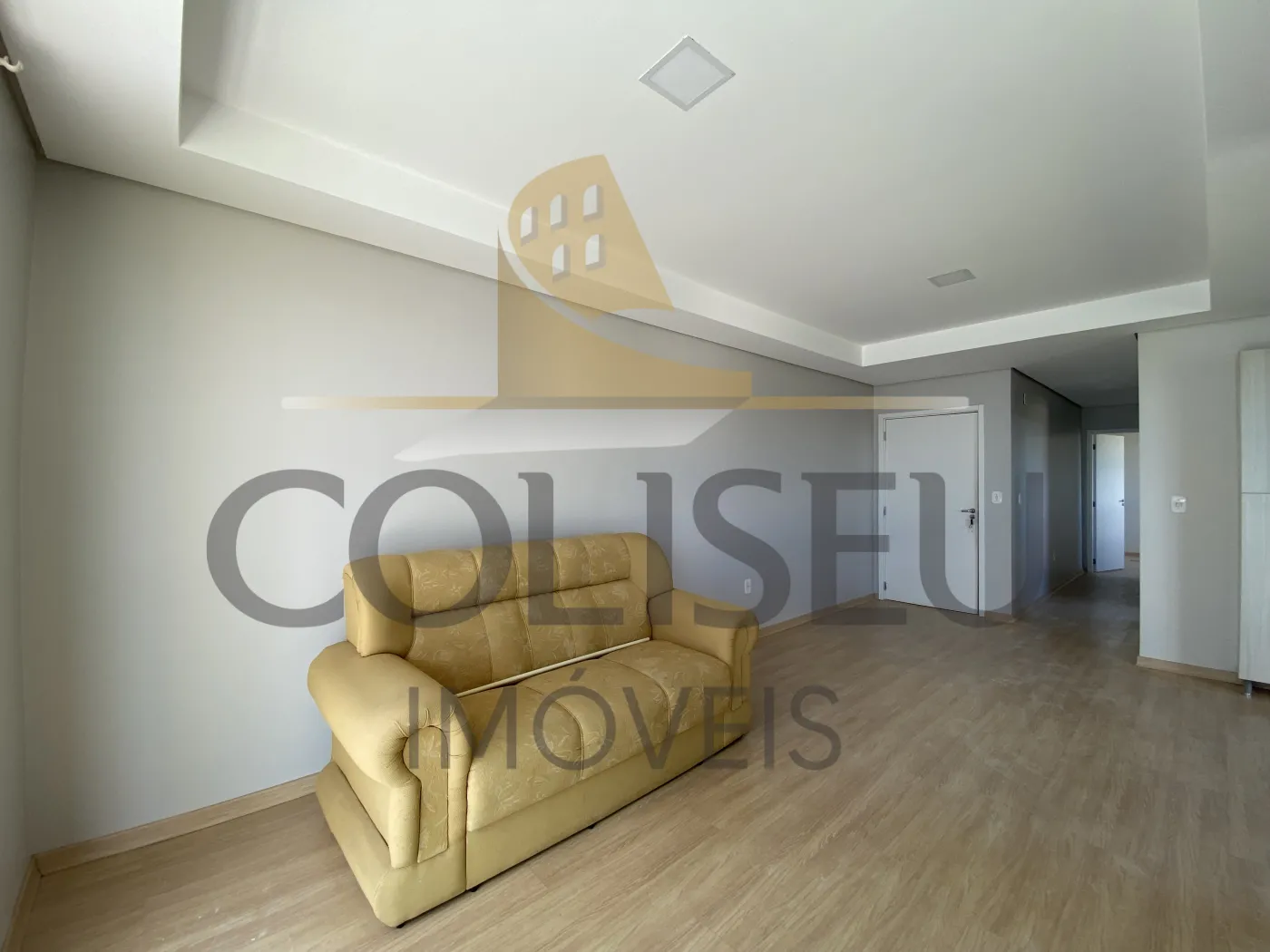 Alugar Apartamento / Padr&atilde;o em Conc&oacute;rdia R$ 1.300,00 - Foto 4