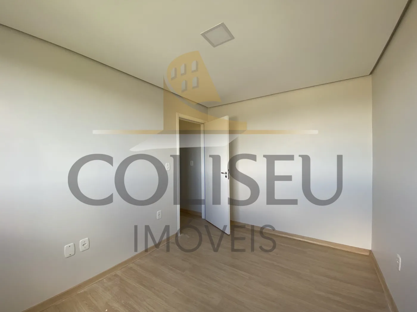 Alugar Apartamento / Padr&atilde;o em Conc&oacute;rdia R$ 1.300,00 - Foto 6