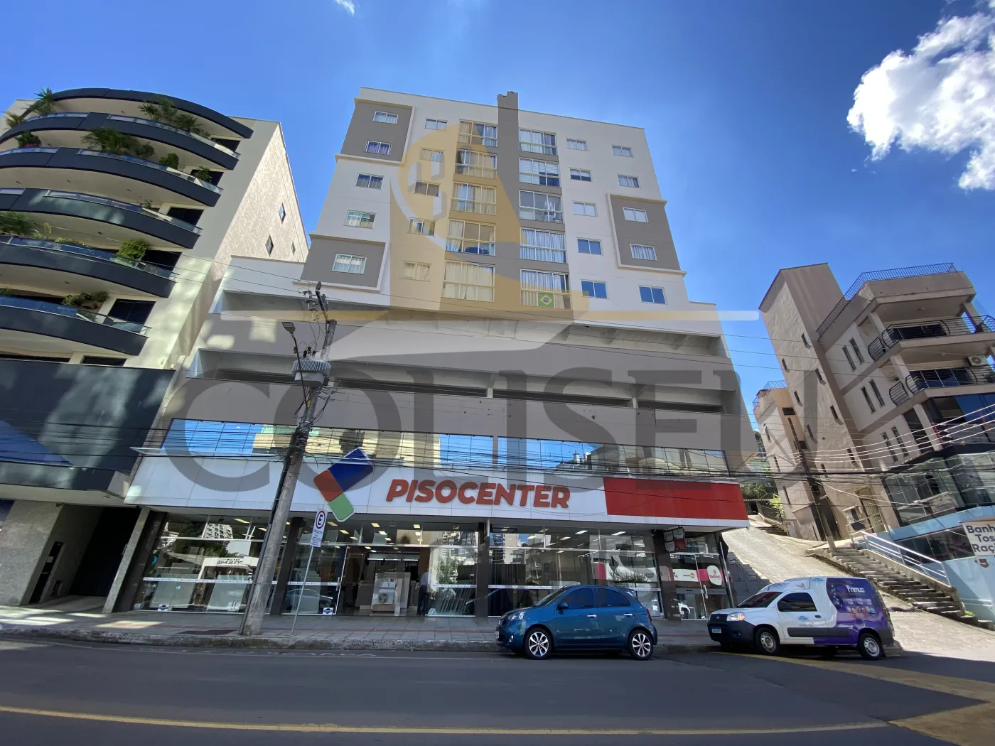 Alugar Apartamento / Padr&atilde;o em Conc&oacute;rdia R$ 1.700,00 - Foto 1